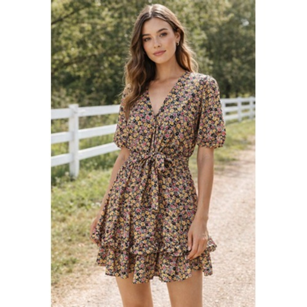 Paper‎ Heart Dress Womens 8 Black Floral V Neck Smocked Ruffle Hem Mini Sundress